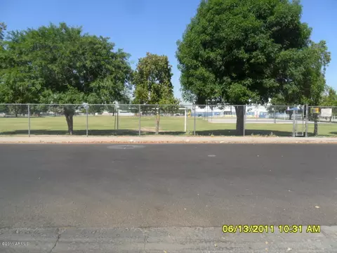 7635 W Turney Ave, Phoenix, AZ 85033 photo 2