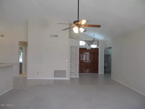 3825 E Cathedral Rock Dr, Phoenix, AZ 85044 photo 2