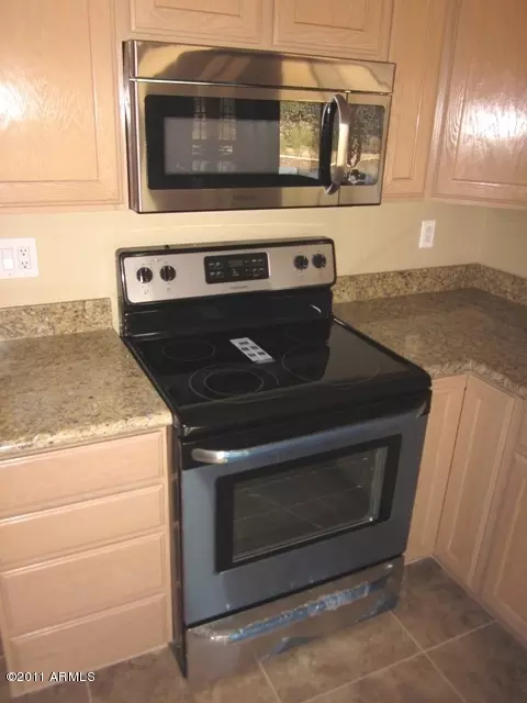 536 E Desert Ranch Rd, Phoenix, AZ 85086 photo 4