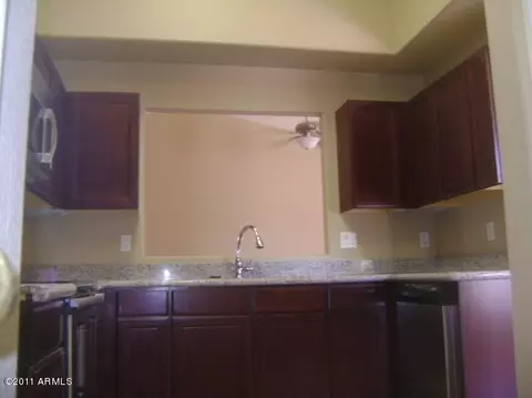 732 W Baylor Ln, Gilbert, AZ 85233 photo 4