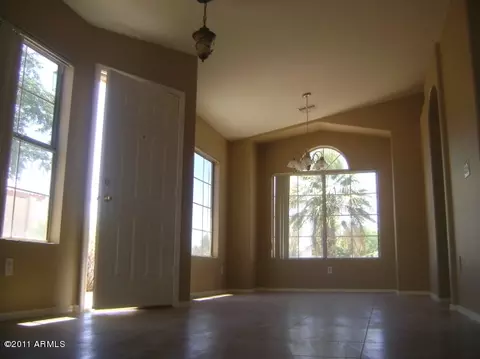 732 W Baylor Ln, Gilbert, AZ 85233 photo 6