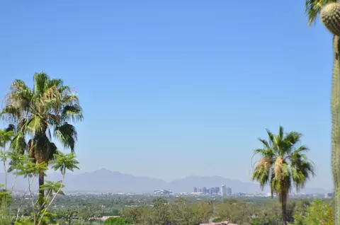 5319 E Valle Vista Rd, Phoenix, AZ 85018 photo 3