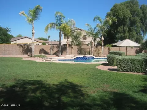 554 S Bahama Dr, Gilbert, AZ 85296 photo 5