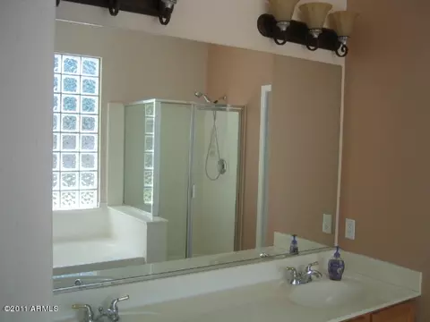 554 S Bahama Dr, Gilbert, AZ 85296 photo 9