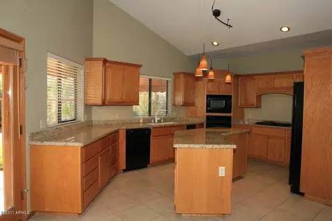 1649 E Queen Palm Dr, Gilbert, AZ 85234 photo 4