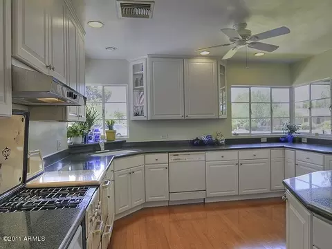 208 E Colter St, Phoenix, AZ 85012 photo 8