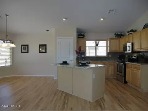 754 E Iris Dr, Gilbert, AZ 85296 photo 10