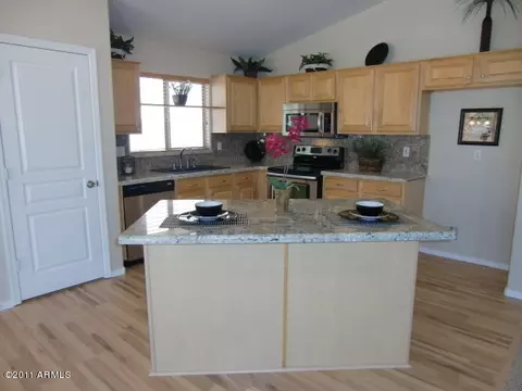 754 E Iris Dr, Gilbert, AZ 85296 photo 6