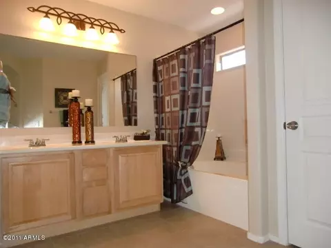 754 E Iris Dr, Gilbert, AZ 85296 photo 18