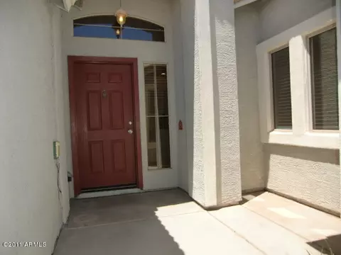 754 E Iris Dr, Gilbert, AZ 85296 photo 2