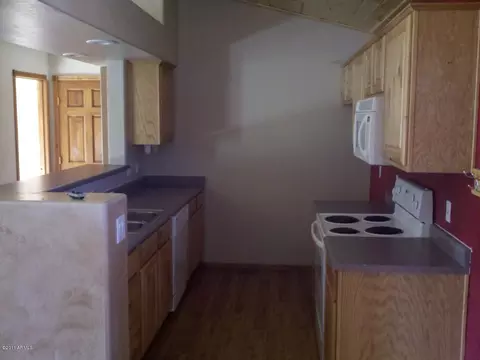 2318 Buffalo Loop, Overgaard, AZ 85933 photo 4