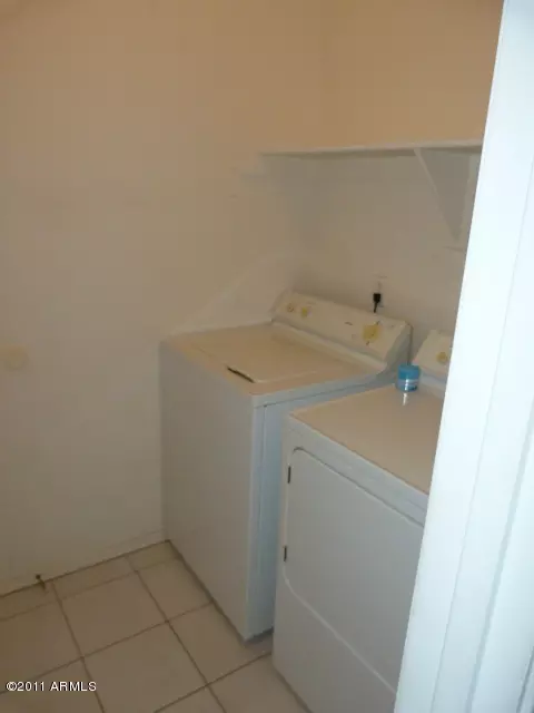 536 W Sierra Vista Dr, Apache Junction, AZ 85220 photo 4