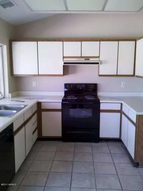9416 E Fairway Cir, Mesa, AZ 85207 photo 12