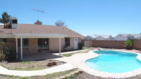 9416 E Fairway Cir, Mesa, AZ 85207 photo 3