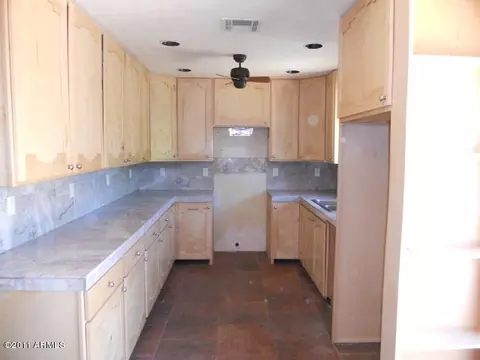 681 S Silver Dr, Apache Junction, AZ 85120 photo 3