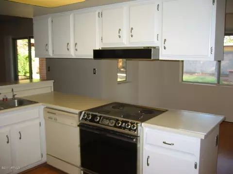 2817 E Hillery Dr, Phoenix, AZ 85032 photo 11