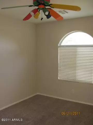4520 E Windsong Dr, Phoenix, AZ 85048 photo 3