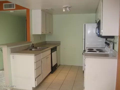 710 E Joan D Arc Ave, Phoenix, AZ 85022 photo 4