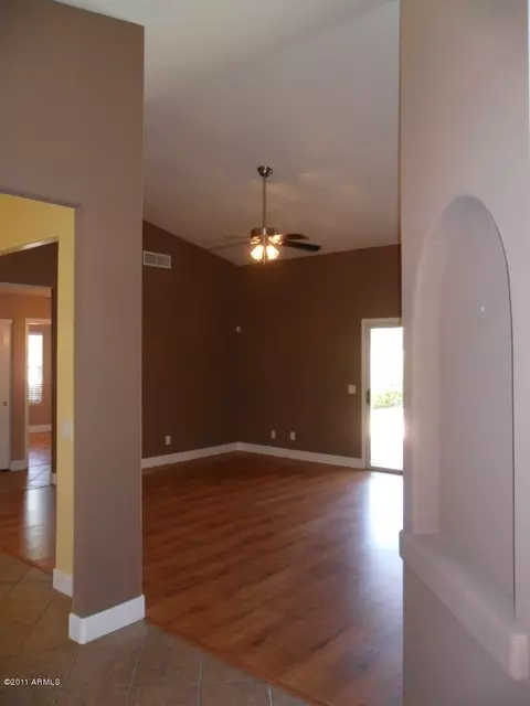 1014 E Ian Dr, Phoenix, AZ 85042 photo 8