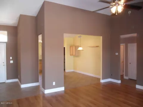 1014 E Ian Dr, Phoenix, AZ 85042 photo 10