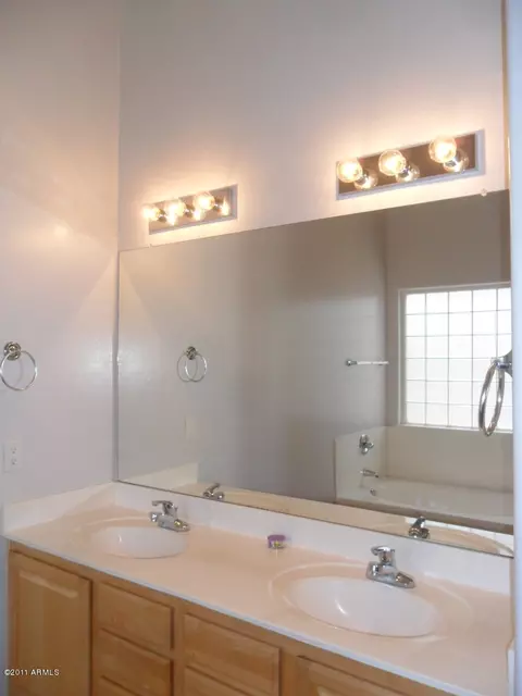 1014 E Ian Dr, Phoenix, AZ 85042 photo 30