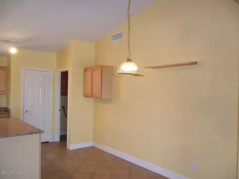 1014 E Ian Dr, Phoenix, AZ 85042 photo 11