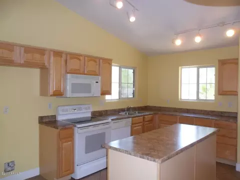 1014 E Ian Dr, Phoenix, AZ 85042 photo 12