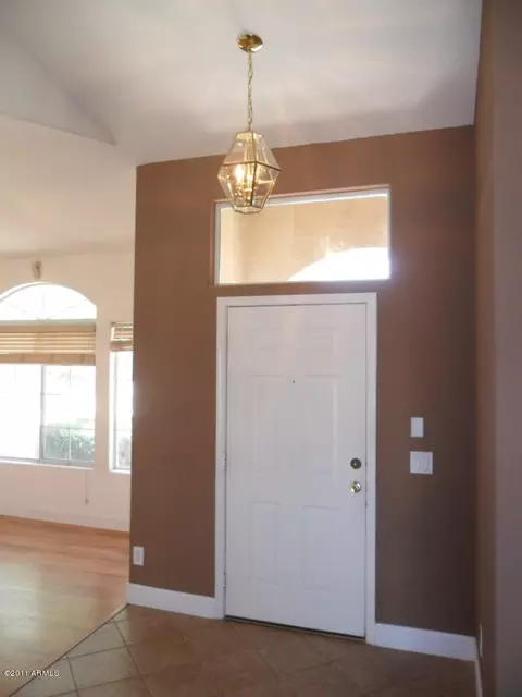 1014 E Ian Dr, Phoenix, AZ 85042 photo 5