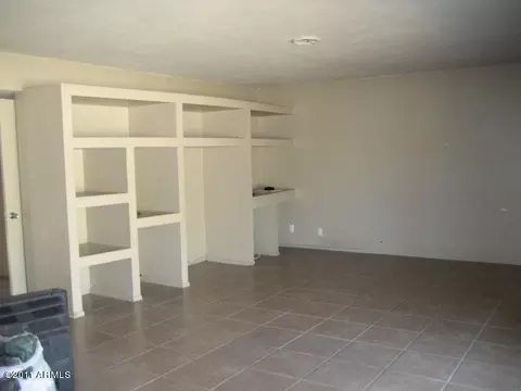 563 E Sack Dr, Phoenix, AZ 85024 photo 2