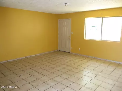 8615 W Mitchell Dr, Phoenix, AZ 85037 photo 4