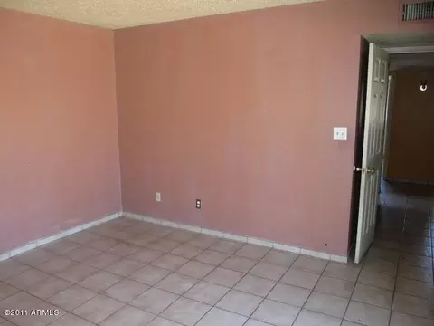 8615 W Mitchell Dr, Phoenix, AZ 85037 photo 6