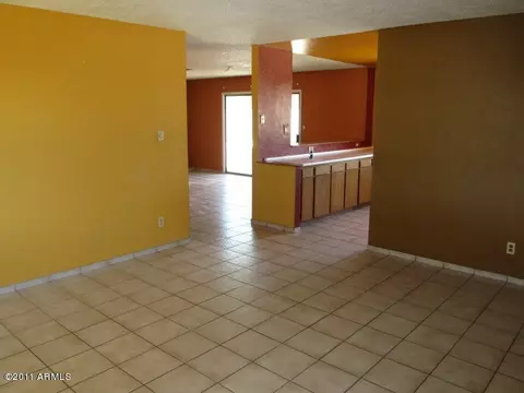 8615 W Mitchell Dr, Phoenix, AZ 85037 photo 16