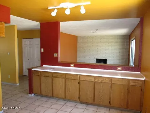 8615 W Mitchell Dr, Phoenix, AZ 85037 photo 11