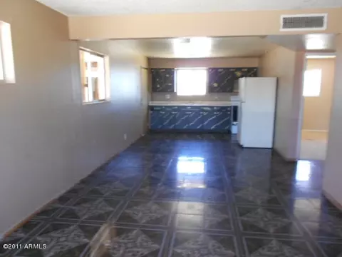 303 E Holmes Ave, Mesa, AZ 85210 photo 3