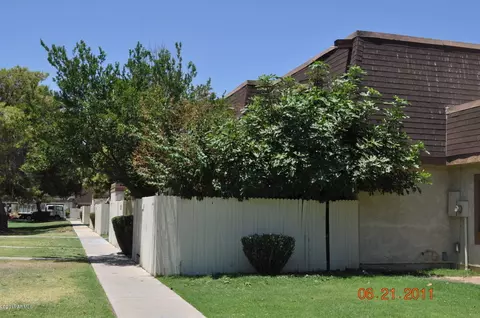 3405 W Echo Ln, Phoenix, AZ 85051 photo 13