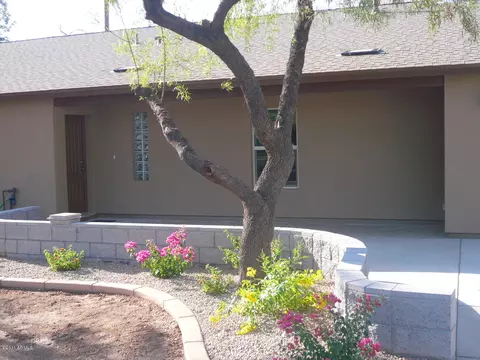 4023 E Clarendon Ave, Phoenix, AZ 85018 photo 7