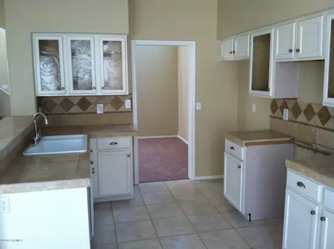 1136 E Silverwood Dr, Phoenix, AZ 85048 photo 4