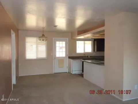 11027 Elton Ave, Mesa, AZ 85208 photo 4