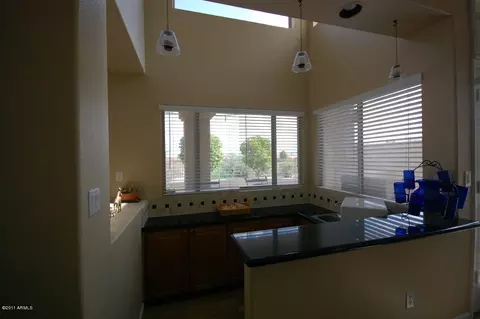 1617 E Glenhaven Dr, Phoenix, AZ 85048 photo 6