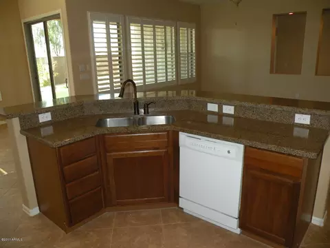 2649 E Blue Spruce Ln, Gilbert, AZ 85298 photo 5