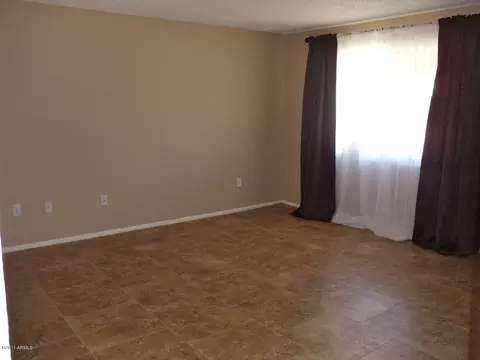 4241 N 73rd Ave, Phoenix, AZ 85033 photo 5