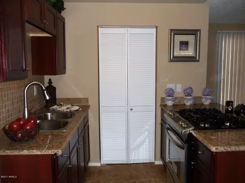 4241 N 73rd Ave, Phoenix, AZ 85033 photo 9