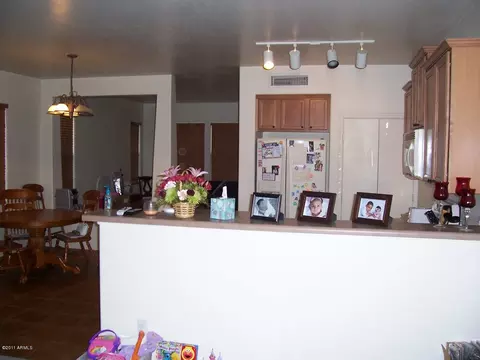 4142 W Irwin Ave, Phoenix, AZ 85041 photo 4