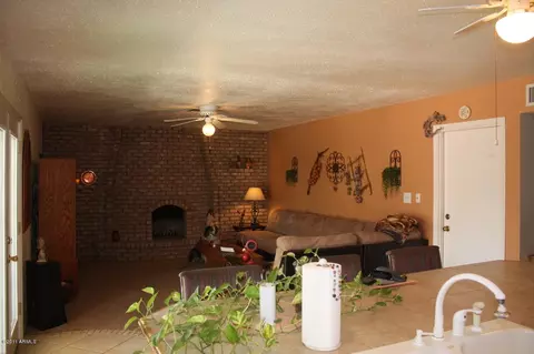 2352 E Manhatton Dr, Tempe, AZ 85282 photo 4