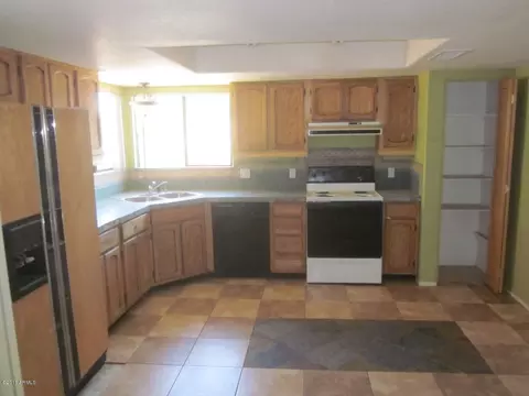 2002 W Inlet Loop, Mesa, AZ 85202 photo 2