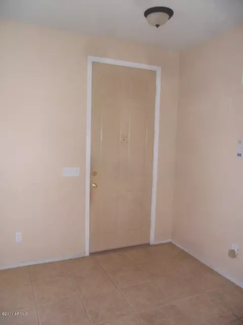 1013 E Beth Dr, Phoenix, AZ 85042 photo 5