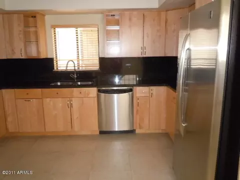 4835 N 35th Pl, Phoenix, AZ 85018 photo 9