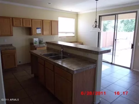 2134 W Carson Rd, Phoenix, AZ 85041 photo 5