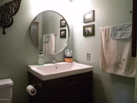 2228 E Campbell Ave #215, Phoenix, AZ 85016 photo 13
