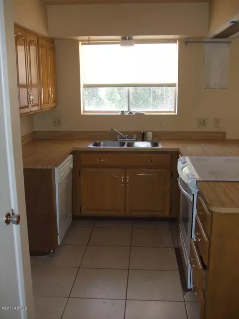 133 E Indigo St, Mesa, AZ 85201 photo 4
